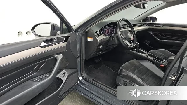 Volkswagen Passat GT (B8) id 3655663 из Кореи 19