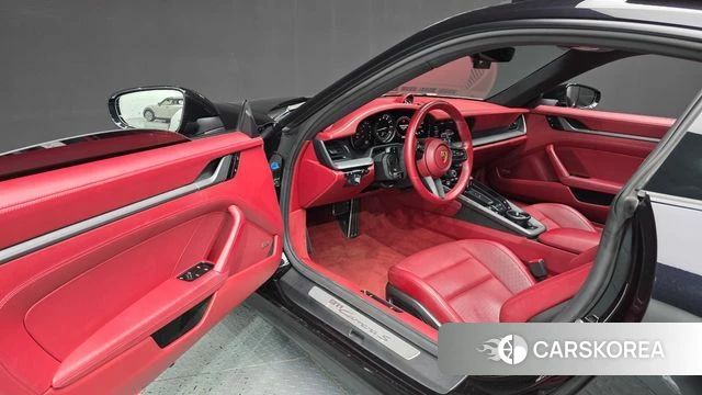 Porsche 911(992) id 4519898 из Кореи 30