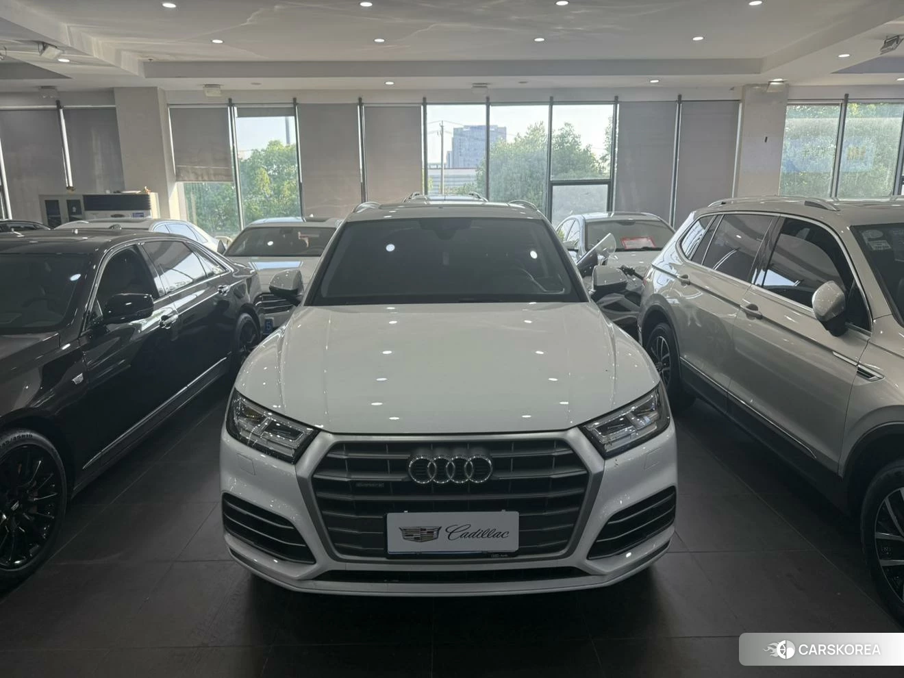 Audi Q5L id 4440812 из Китая 9