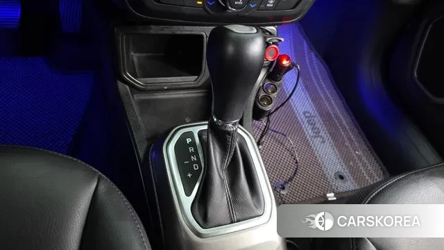 Jeep Renegade id 3656031 из Кореи 19