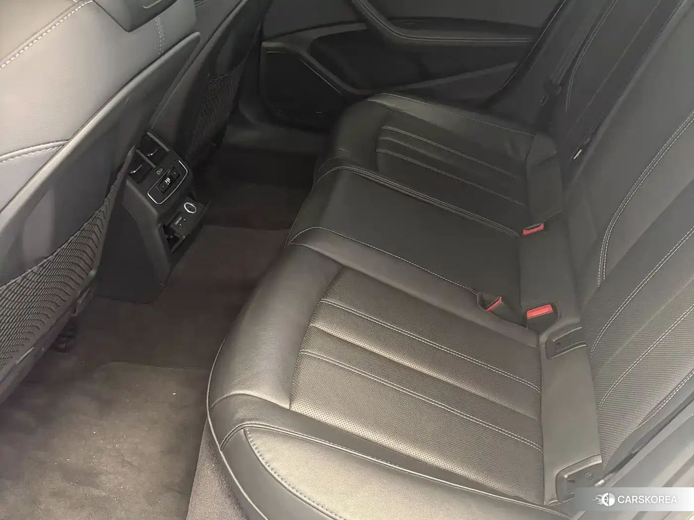Audi A4L id 4583602 из Китая 12