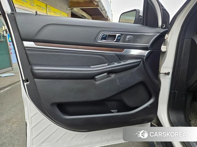 Ford Explorer id 3886326 из Кореи 18