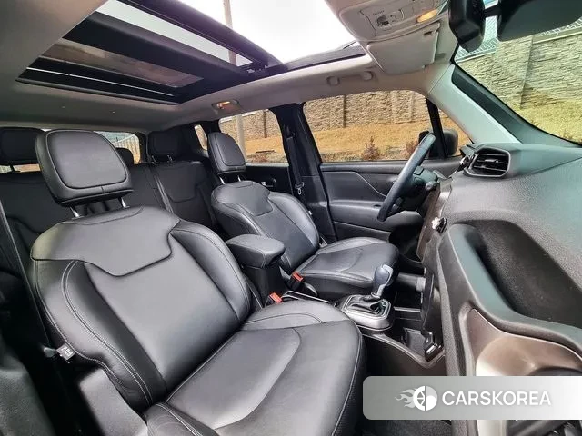 Jeep Renegade id 3681770 из Кореи 19