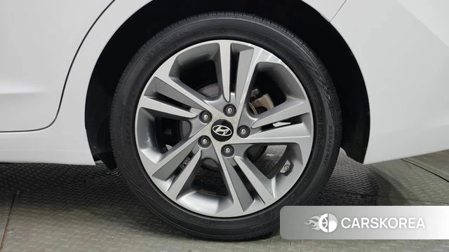 Hyundai Avante AD id 4918976 из Кореи 17