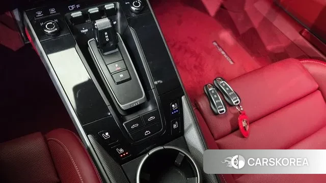 Porsche 911(992) id 3758396 из Кореи 19