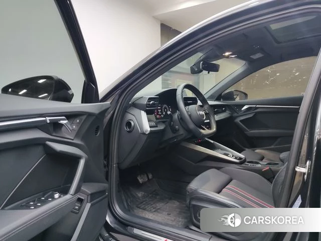 Audi A3 id 4258680 из Китая 16