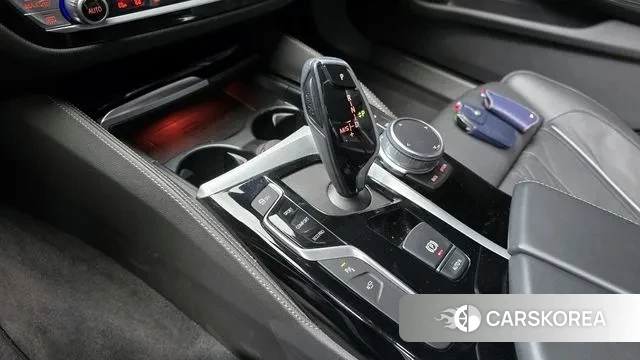 BMW 5 Series (G30) id 3601939 из Кореи 19