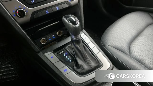 Hyundai Avante AD id 4356958 из Кореи 29