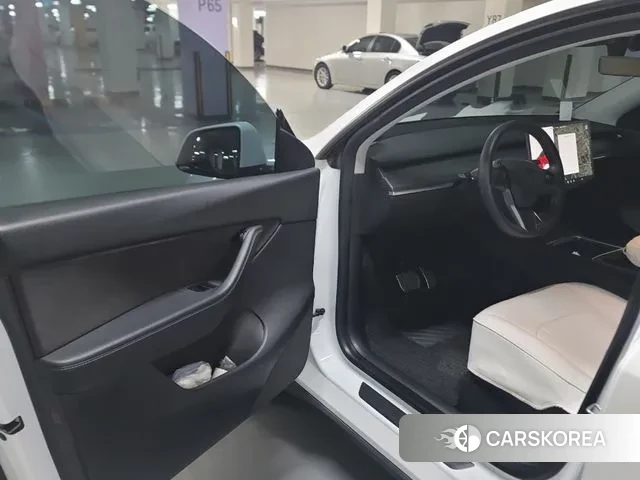 Tesla Model Y id 3425406 из Кореи 9