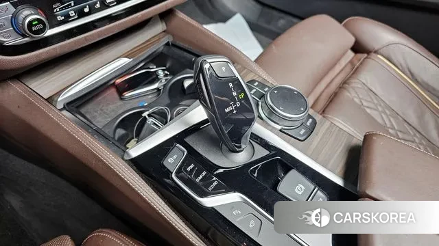 BMW 5 Series (G30) id 3045032 из Кореи 19