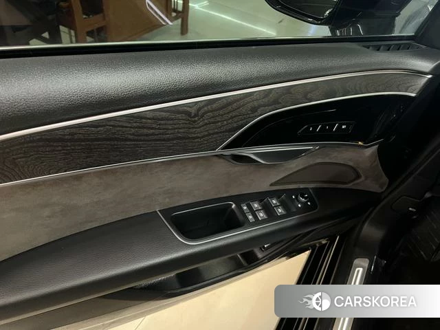 Audi A8 id 4207588 из Китая 26