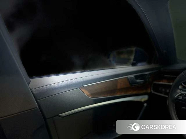 Audi A6L PHEV id 4254218 из Китая 17
