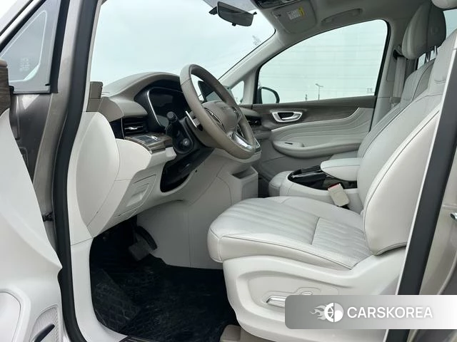 Roewe iMAX8 id 4241696 из Китая 16