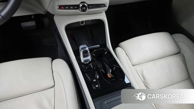 Volvo XC40 id 3818465 из Кореи 19