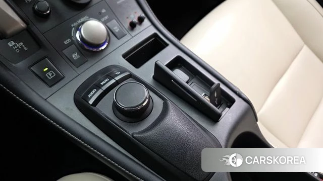 Lexus CT200h id 4435560 из Кореи 29