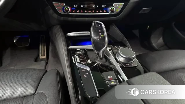 BMW 5 Series (G30) id 2995117 из Кореи 19