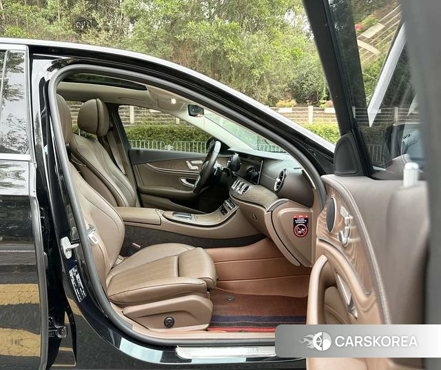Mercedes-Benz E-class id 4222168 из Китая 15