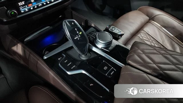 BMW 5 Series (G30) id 3910217 из Кореи 19