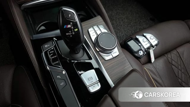 BMW 5 Series (G30) id 3845945 из Кореи 19