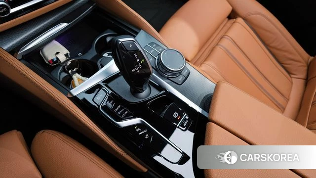 BMW 5 Series (G30) id 3897183 из Кореи 19