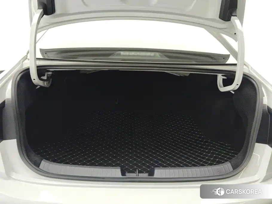 Volkswagen Sagitar id 4554021 из Китая 15