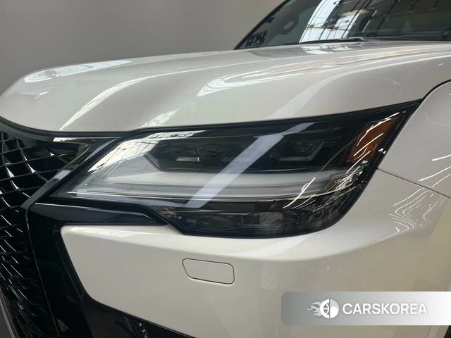 Lexus LX id 4262571 из Китая 18