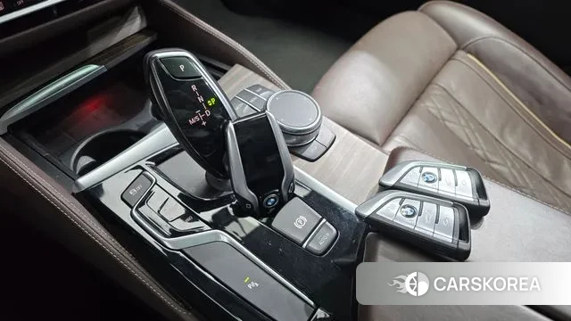 BMW 5 Series (G30) id 3434499 из Кореи 19