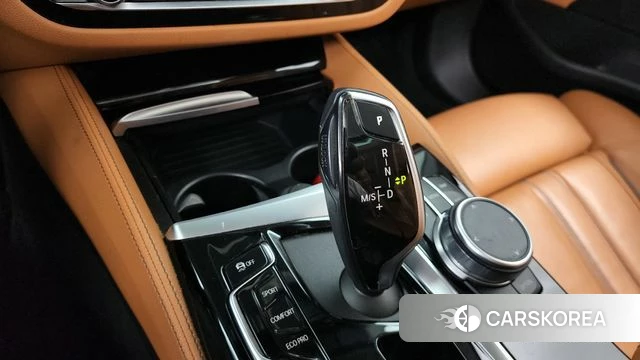 BMW 5 Series (G30) id 4323813 из Кореи 32