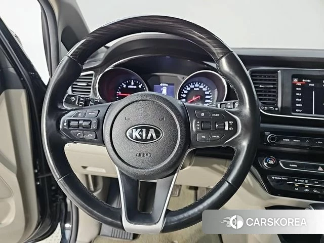 Kia The New Carnival id 4850159 из Кореи 17
