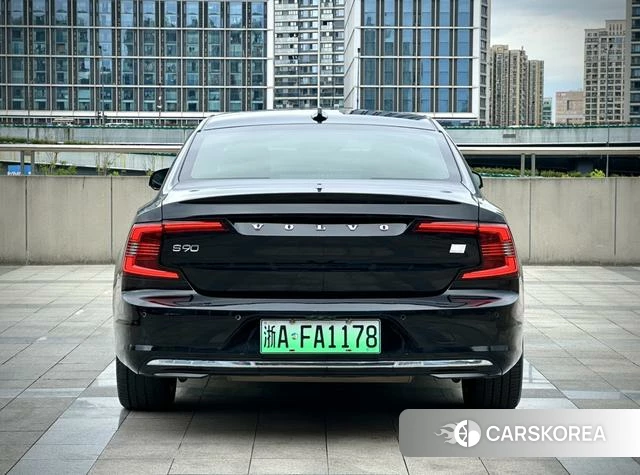 Volvo S90 PHEV id 4211836 из Китая 15