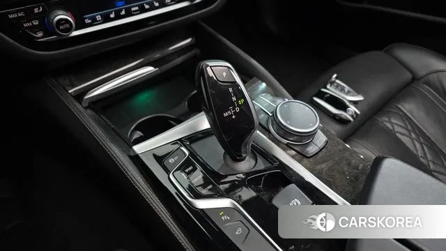 BMW 5 Series (G30) id 3402681 из Кореи 19