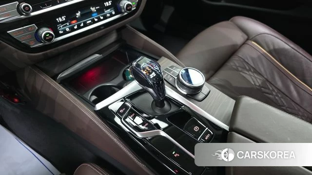 BMW 5 Series (G30) id 3922703 из Кореи 19