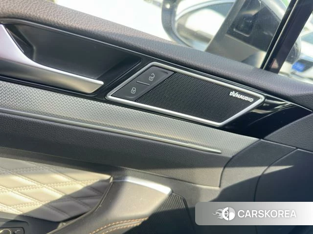 Volkswagen Magotan id 4257817 из Китая 13
