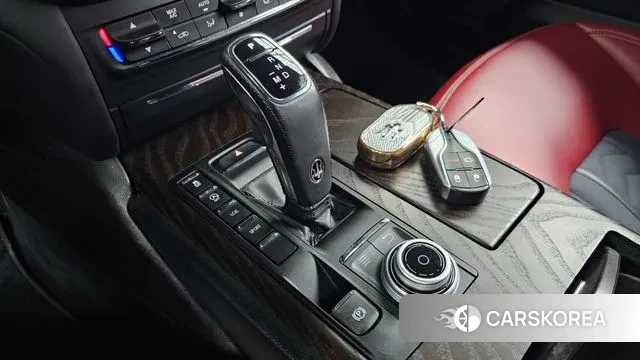 Maserati Ghibli id 3076529 из Кореи 19