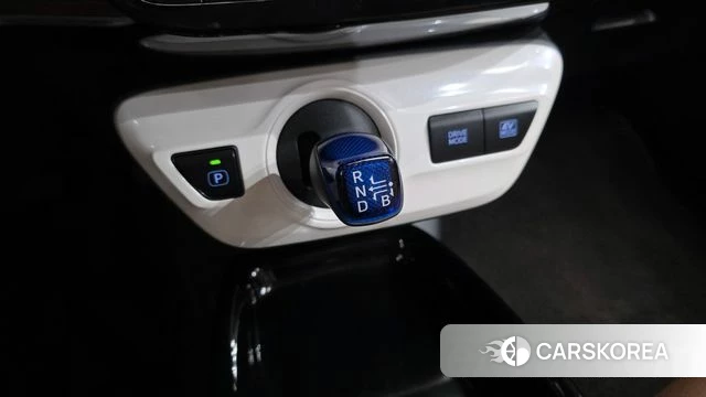 Toyota Prius 4th Generation id 4626402 из Кореи 31