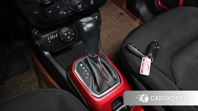 Jeep Renegade id 3439853 из Кореи 19