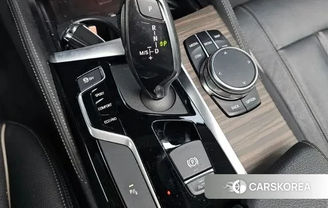 BMW 5 Series (G30) id 3423135 из Кореи 19