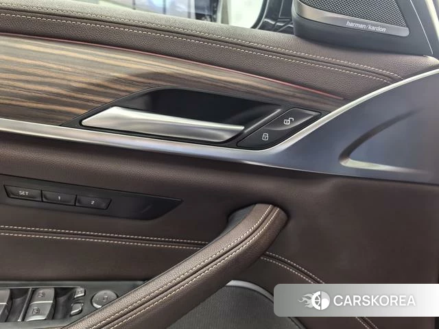 BMW 5 series id 4276907 из Китая 17