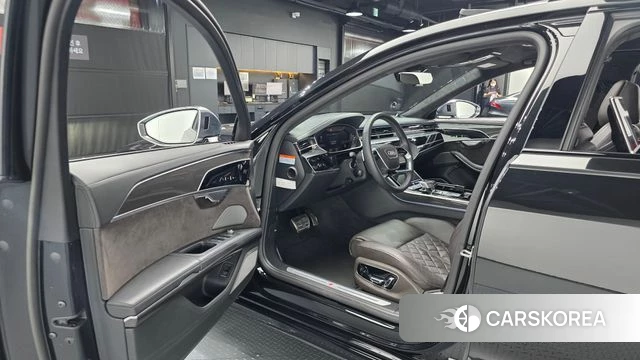 Audi S8 (D5) id 4535700 из Кореи 40