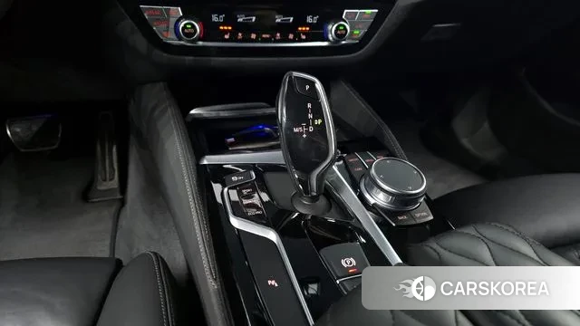 BMW 5 Series (G30) id 2976309 из Кореи 19