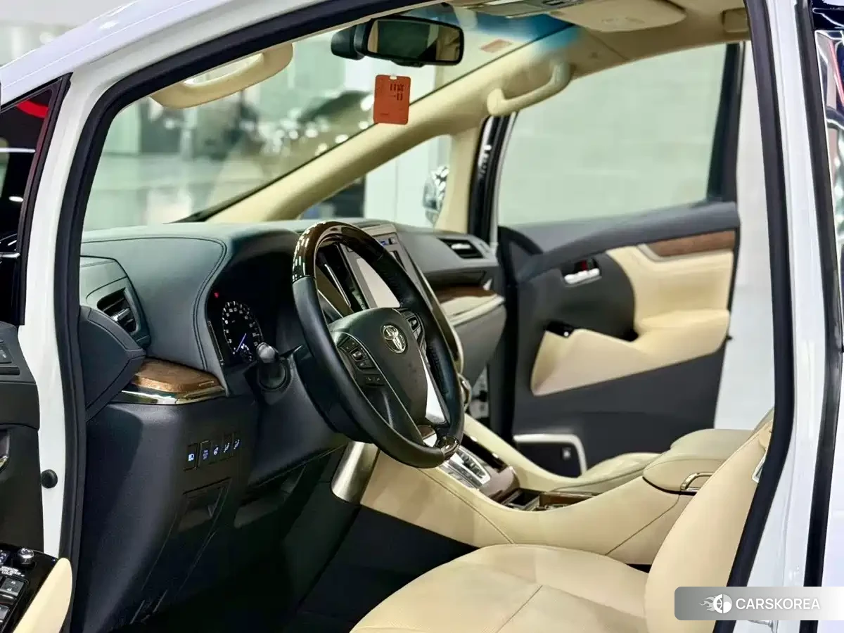 Toyota Elfa id 4679784 из Китая 9