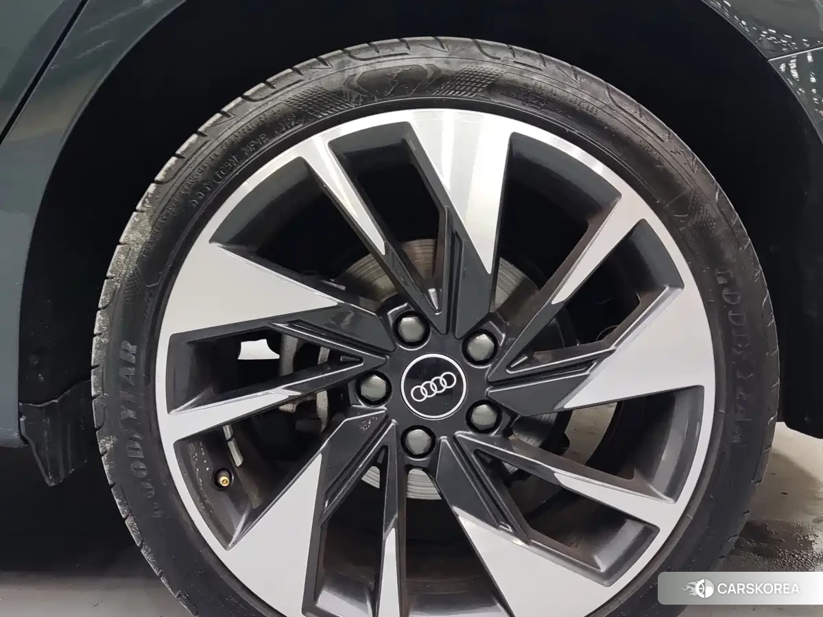Audi A3 id 4669302 из Китая 17