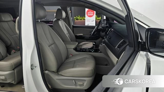 Kia The New Carnival id 4708544 из Кореи 30