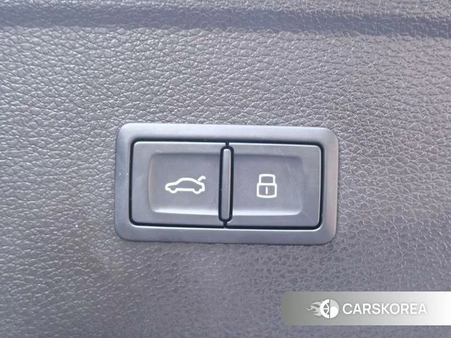 Audi Q5L id 4227324 из Китая 22