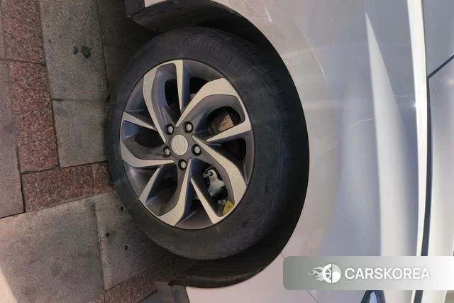 Buick Slightly blue 6 PHEV id 4254727 из Китая 16