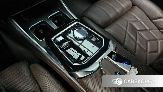 BMW 7 Series (G70) id 4630575 из Кореи 33