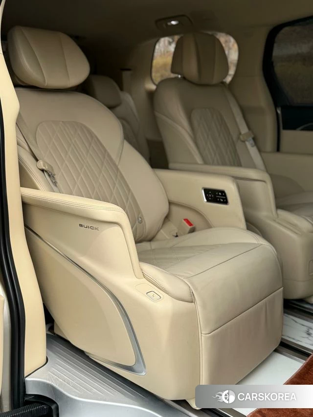 Buick GL8 id 4254645 из Китая 9