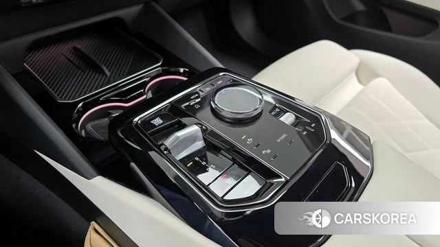 BMW 5 Series (G60) id 3850301 из Кореи 19