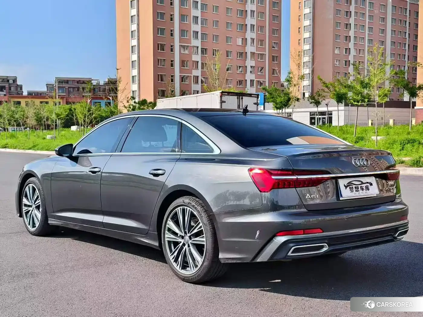 Audi A6L id 4600886 из Китая 9