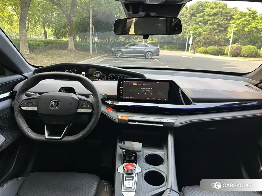 Chang'an Changan UNI-V id 4565267 из Китая 16